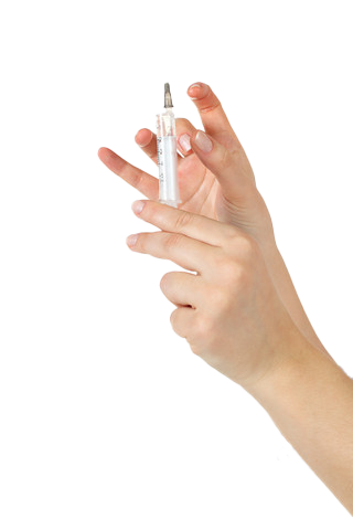 Person som holder en medisinsk nål med to hender (foto: Colourbox)